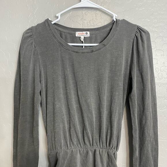 ANTHROPOLOGIE X SUNDRY SHIRRED LONG SLEEVE KNIT MINI DRESS GRAY, 0 - Picture 4 of 7